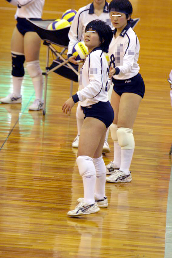 らぶりーバレーボール　01 ブルマ絶滅寸前でも頑張ってブルマを採用し続けた高校