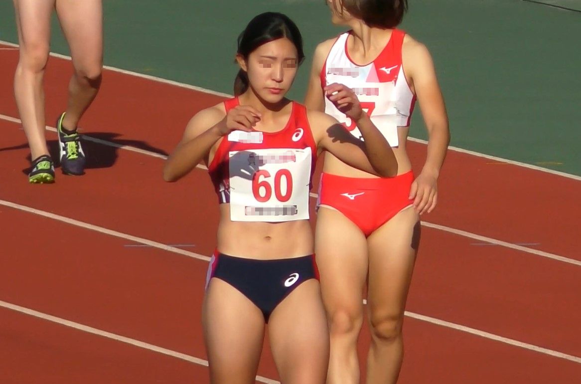 ブルマから白いものが・・・　ぼーんほわいと　鳥取商業高校女子陸上部　日本女子体育大学　九州共立大学　黄緑色アシックス製レーシングショーツ　立命館大学　山中日菜美　TEAMミズノ　和田麻希　今村病院　女子陸上部