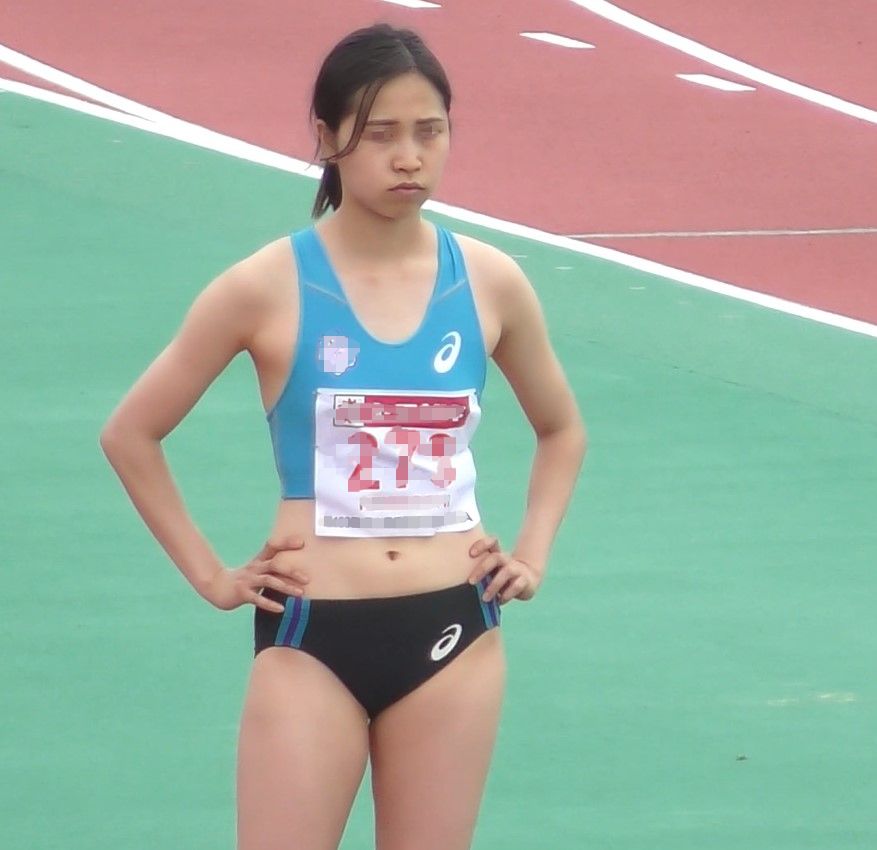 跳躍失敗で苦笑い ぼーんほわいと 第103回日本選手権FUKUOKA　女子三段跳び　株式会社サンベルクス　スーパーベルクス BeLX 実業団　社会人ブルマ　テーピングブルマ　インナーはみ出し　砂ブルマ　内田建設AC　森本麻里子　筑波大学　剱持クリア　女子三段跳び　剱持早紀　長谷川体育施設　日本体育大学女子陸上　宮口愛子　大開脚ブルマ　社会人ブルマ