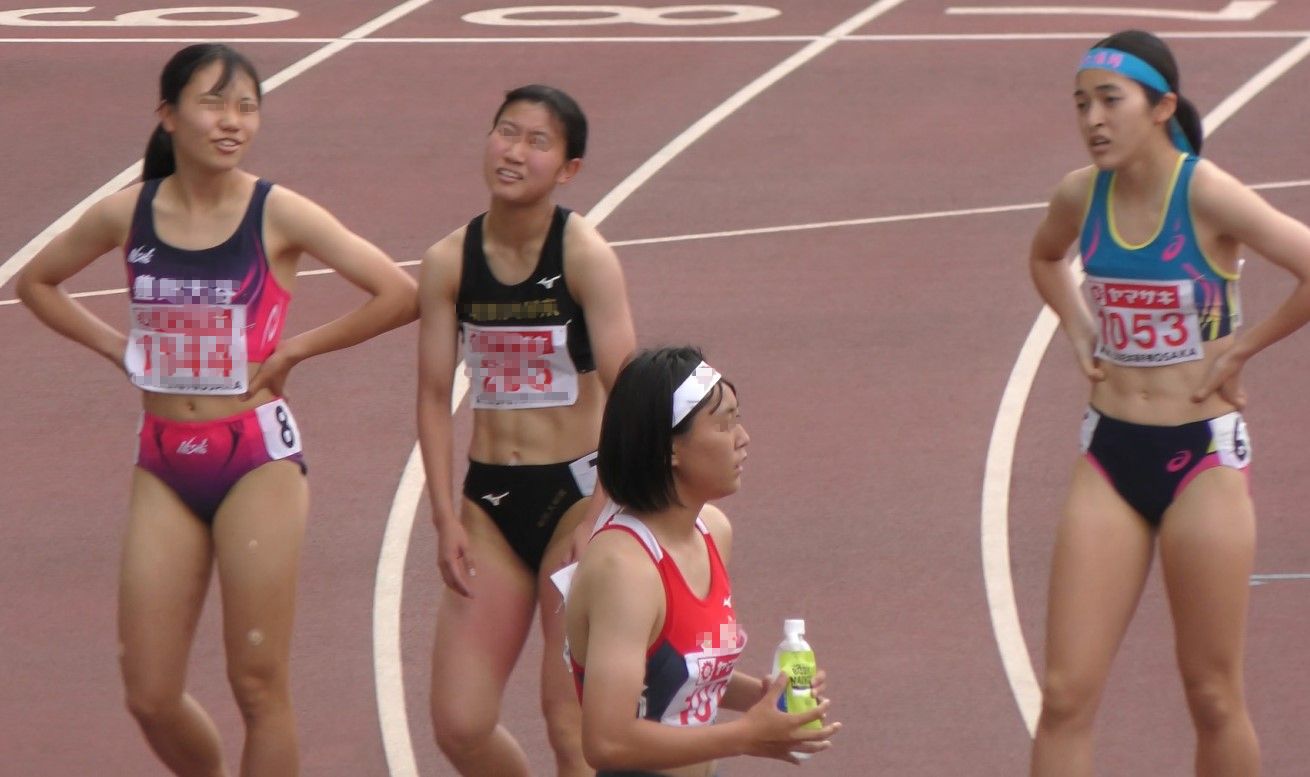 きゃめる１４９　魅惑の世界へようこそ。 ハイレグを思わせる仕草が魅力的です。 きゃめる  第38回　U20日本選手権　OSAKA　豊田大谷　日大三島　中京大中京　近大付属福岡高校 ハイレグコマネチ　Ｔフロントブルマ　日焼け跡太腿