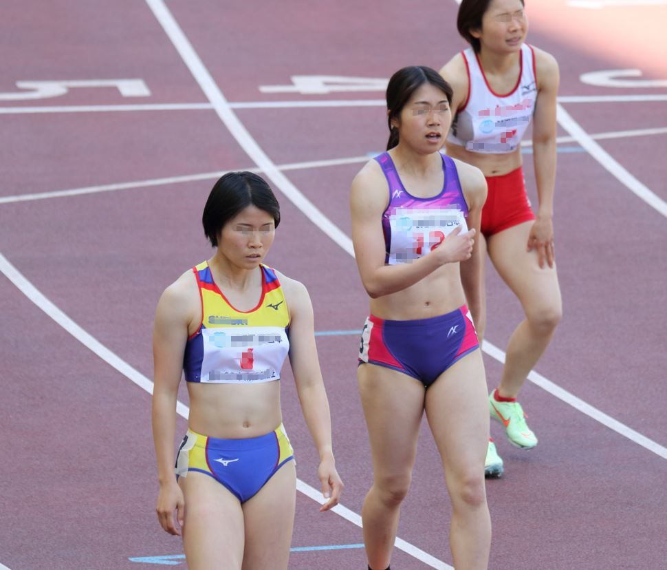 陸上美女画像集 THE DRUNSSOR　児玉芽生　実業団陸上女子ミズノ　TEAM MIZUNO 至学館大学　陸上セパレートユニフォーム　モデルチェンジ　中央大学　女子陸上部　スズキ自動車ＡＣ　岩田優奈　ＯＧブルマ　立命館大学女子陸上部　人気のアシックス製セパレートユニフォーム　ストレッチブルマ