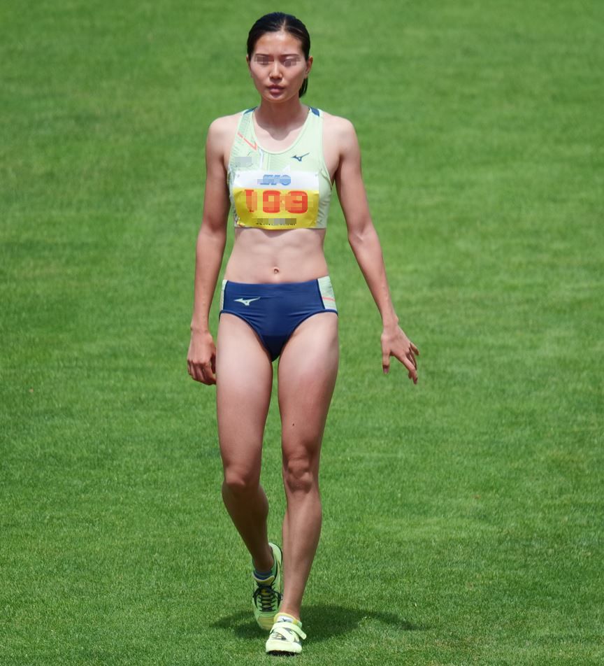長身美女による高跳び競演 04 Moe ２４００万画素　129枚 鹿児島銀行　女子陸上部　日本体育大学　女子陸上部　サングラス実業団　女子陸上部　ミズノ製最新モデル陸上女子セパレートユニフォーム　マン繰り返しブルマ