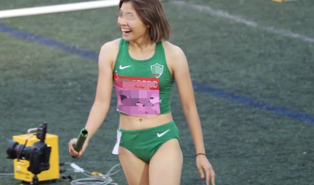 0540_01 2019年黄昏時大会 4×400リレー ニューヨーク　第15回トワイライトゲームス　青山学院大学女子陸上部　奥村ユリ　藤井綾乃　日本体育大学女子陸上部　山梨学院大学女子陸上部　ナイキ製レーシングショーツ　アシックス製レーシングショーツ　中央大学　オレンジブルマ