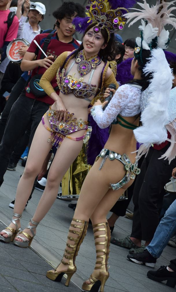 セクシーサンバダンサー フラッグ Ｔバック　羞恥衣装　胸ポロリ　チアリーディング　サンバ　サンバチーム