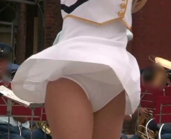 レア映像  white_cheear　カラーガード隊　カラーガード白アンスコ　生パンツ　ワカメちゃんパンチラ　生脚　パンストチア